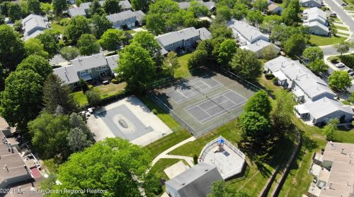 1 Redwood Dr, Tinton Falls NJ  07712-8711 exterior