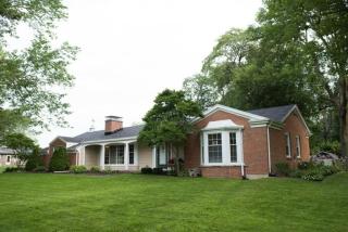 961 Hickory Ln, Troy, OH 45373-4411