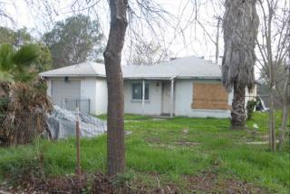 10 Hampton Way, Fresno, CA 93704-4031