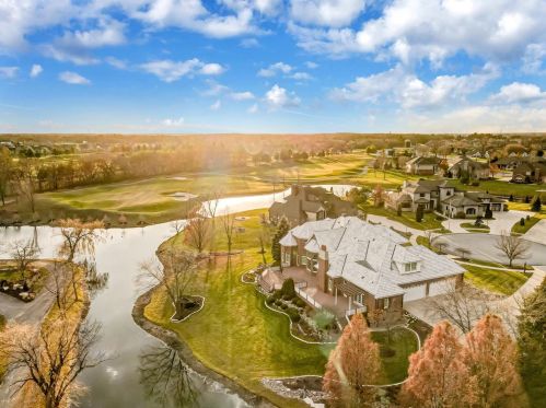 1512 Sonoma Ct, Crown Point IN 46307-2687 exterior