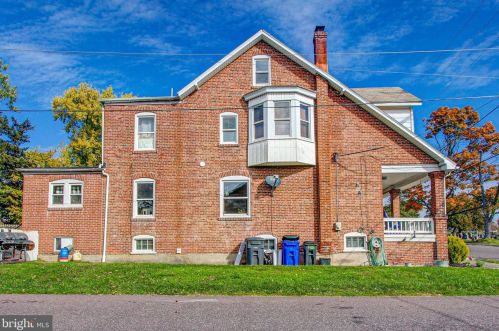 67 Edgewood St, Pottstown PA  19464-5747 exterior