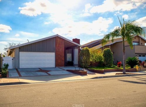 6390 Dominica Ave, Cypress, CA 90630-5313