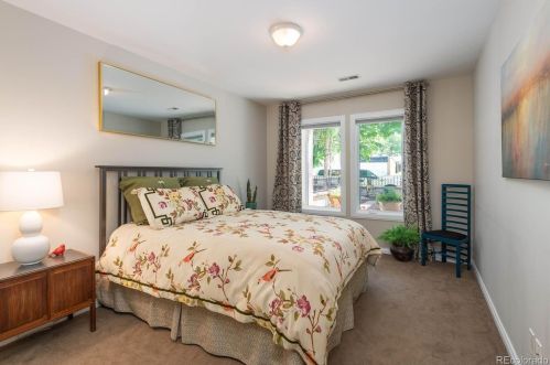 387 Ogden St, Denver CO 80205-5137 exterior