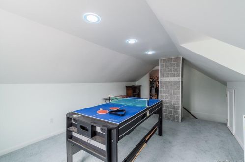 996 Hartford Tpke, Waterford CT  06385-4035 exterior