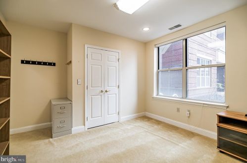 2033 Windrow Dr, Princeton NJ  08540-5023 exterior