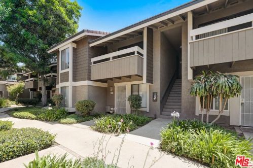 234 Springview, Irvine CA  92620-1970 exterior