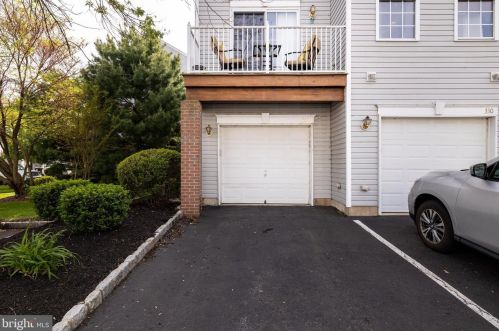 332 Lisa Way, Riverton NJ  08077-1548 exterior