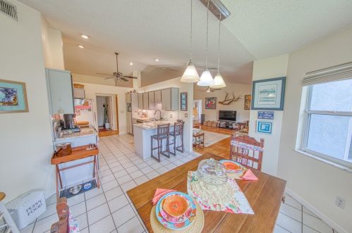 47 Tina Maria Cir, Daytona Beach FL  32127-7029 exterior