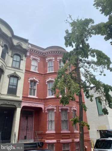 1407 Corcoran St, Washington, DC 20009-3803