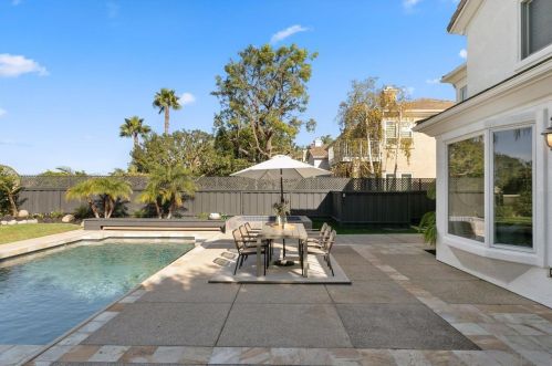 4710 Plummer Ct, San Diego CA  92130-1338 exterior