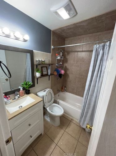 2242 Carlton Pl, Riverside CA  92507-5807 exterior