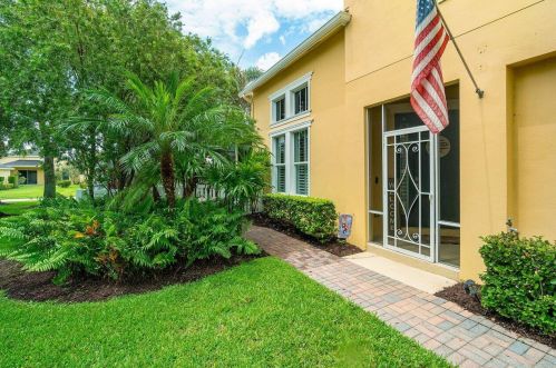 10571 Academic Way, Fort Pierce, FL 34987-2131
