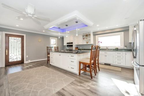 23 Daisy Dr, Mahopac NY  10541-4107 exterior