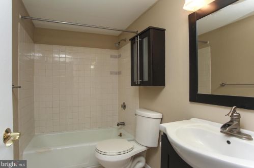 134 Ardwick Ter, Lansdale PA 19446-4927 exterior