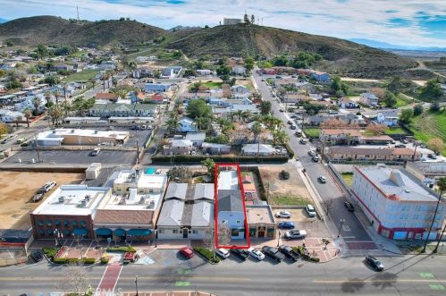 144 Main St, Lake Elsinore CA  92530-3826 exterior