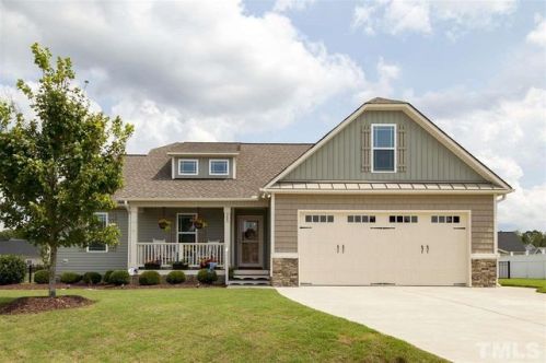 355 Carriage Creek Dr, Smithfield, NC 27577