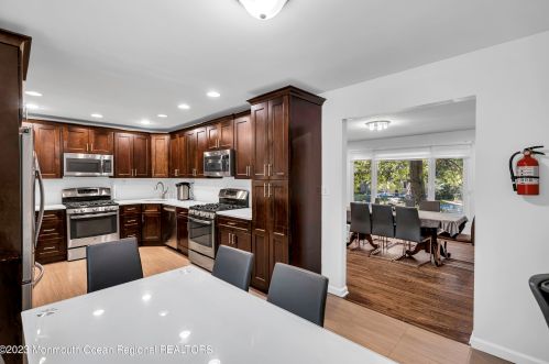 955 Hearthstone Dr, Lakewood NJ  08701-5513 exterior