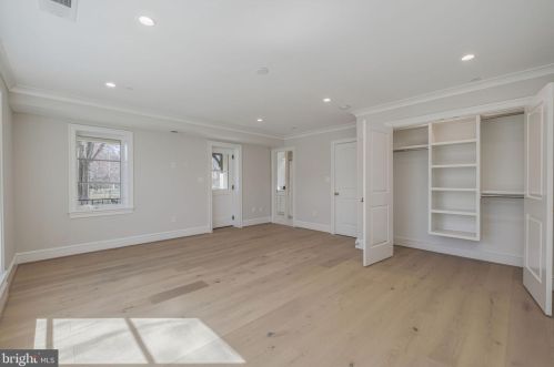 1601 38th St, Washington DC  20020-2327 exterior