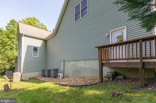 100 Confederate Cir, Locust Grove VA  22508-5735 exterior