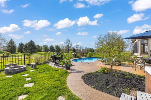 296 Trail, Pataskala OH  43062-9691 exterior