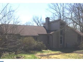 1043 Ferry Rd, Gardenville, PA