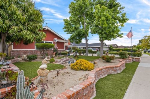 1737 Concerto Dr, Anaheim, CA 92807-2009
