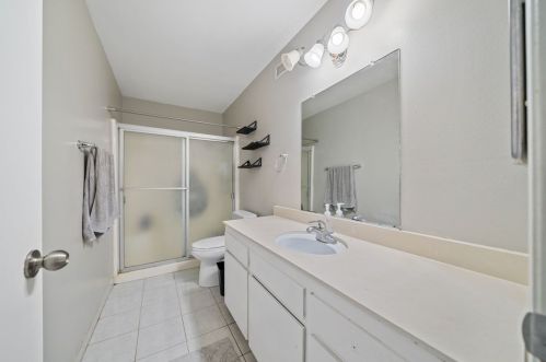 5140 Pearblossom Dr, Riverside CA  92507-6053 exterior