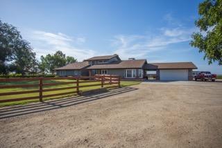 11664 Valpredo Rd, Bakersfield, CA 93313-9662
