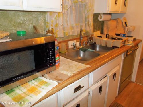 951 Pecan Cir, Sebastian FL  32976-7200 exterior