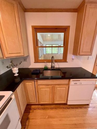 15 Jean Way, Somers Town NY  10589-2605 exterior