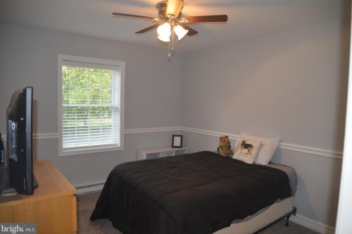 156 Boxwood Ct, Pottstown PA  19464-1500 exterior