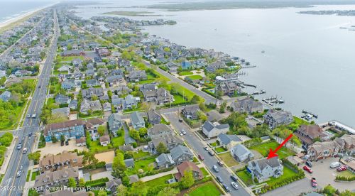 672 Lake Ave, Point Pleasant Beach, NJ 08742-5072