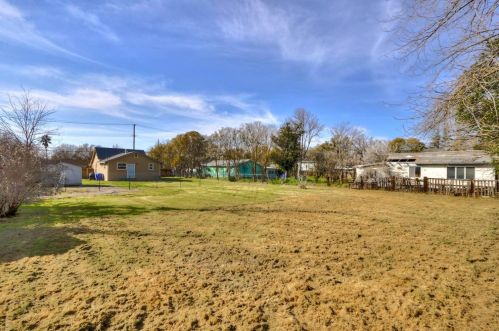 9665 Kent St, Elk Grove CA  95624-2432 exterior