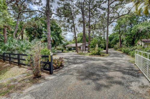 14961 Markland Ln, Delray Beach, FL 33484-8150