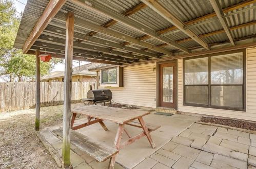 816 Bentle St, Cedar Hill TX 75104-9244 exterior