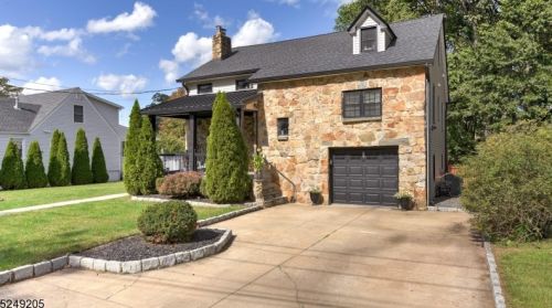 12 Hickory St, Cranford NJ  07016-3045 exterior