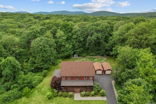 538 Mountain Rd, Nelsonville, NY 10516-4347