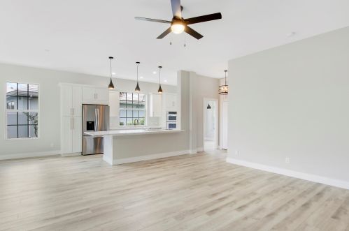 975 Bear Island Cir, West Palm Beach FL  33409-2062 exterior