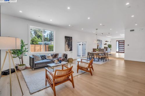 19525 Forest Ave, Hayward CA  94546-3519 exterior