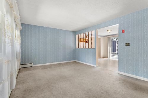 20 Merrick Rd, Raymond, NH 03077-1735