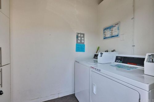 2019 Oliver Ave, San Diego CA 92109-5543 exterior