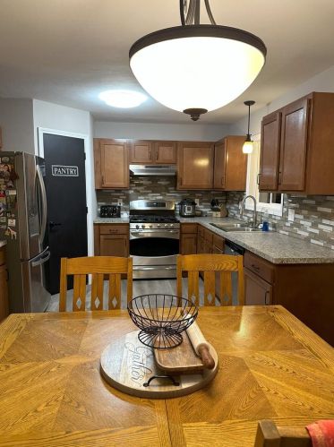 819 Edgewater St, Portage WI  53901-2320 exterior