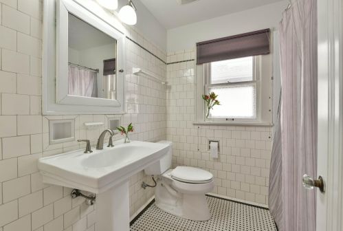 2533 63, Milwaukee WI 53219-2628 exterior