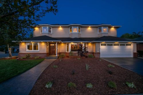 886 Grape Ave, Sunnyvale, CA 94087-1613