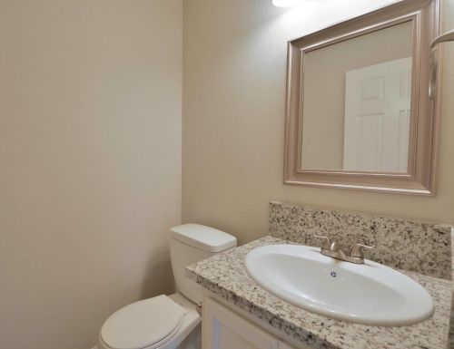 168 Driftwood Ct, Los Banos CA  93635-6302 exterior