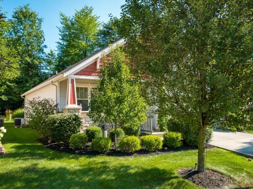 317 Woods Edge Loop, Pataskala, OH 43062-6006