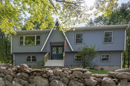 12 Eastview Dr, Danbury, CT 06812-5020