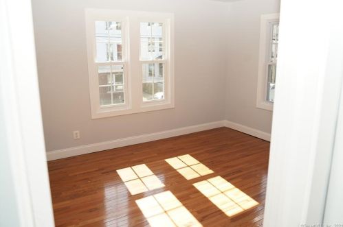 865 Noble Ave, Bridgeport CT  06608-1049 exterior