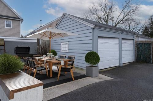 30 Second Ave, New Rochelle NY  10803-1418 exterior