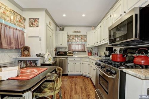 138 Forest Ave, Verona NJ  07044-1015 exterior